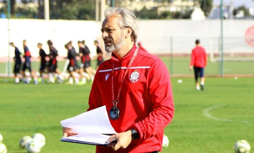 ديسابر ينافس غاريدو على تدريب الزمالك