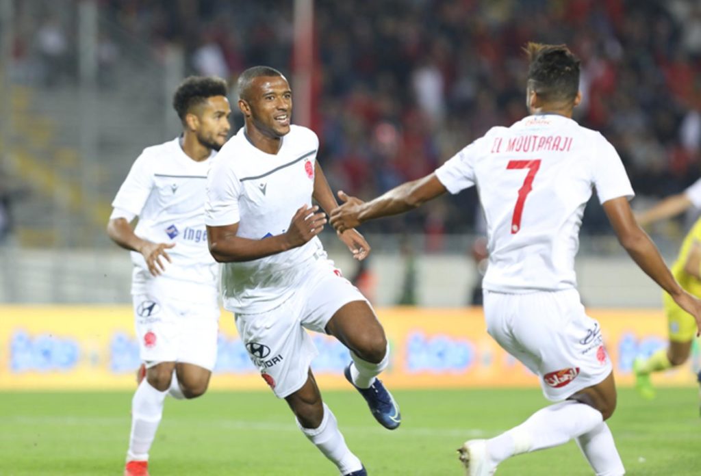 قرار الجامعة الملكية المغربية يجمد مشاركة نجم الوداد الجديد مع فريقه