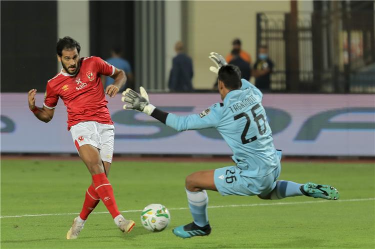 الاتحاد الدولي لكرة القدم “فيفا” يفاجىء فريق الأهلي المصري