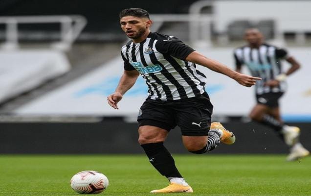 الدولي المغربي السابق حسين حرجة يعاتب مواطنه أشرف لزعر ظهير نيوكاسل الإنجليزي