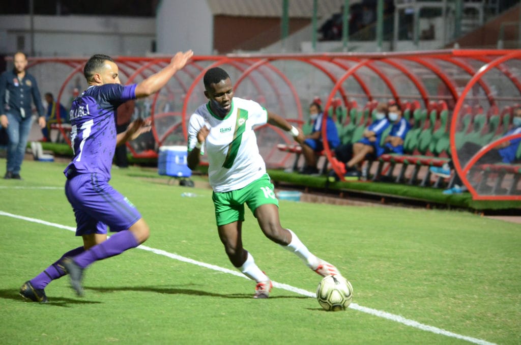 قرار الجامعة الملكية والعصبة يثير الجدل قبل بداية البطولة المغربية