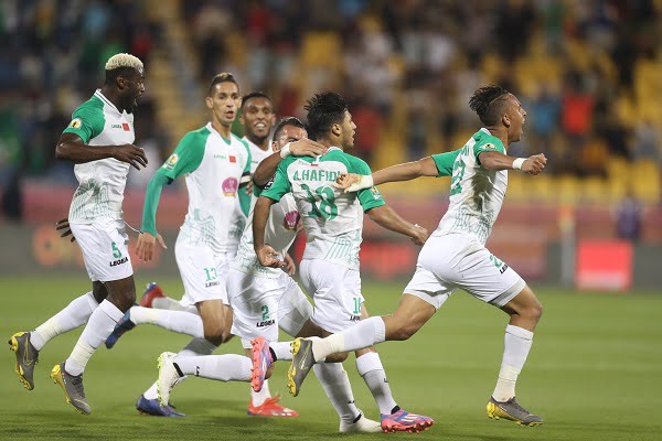 الدولي الكاميروني فابريس نغاه جمال السلامي يتخلى عن لاعبين مهمين من الرجاء الرياضي