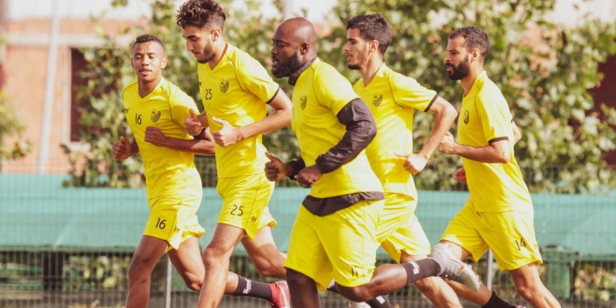 الرجاء الرياضي ينهي صفقة انتقال نجم المغرب الفاسي