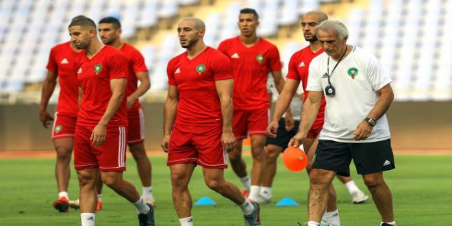 مدرب الفريق الوطني المغربي مدرب الفريق المغربي وحيد حليلوزيتش يعيد ثلاثة نجوم إلى المنتخب