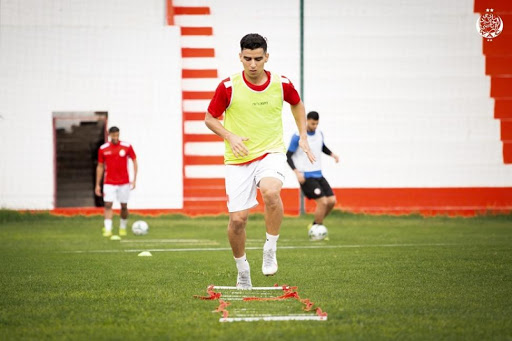 اللاعب الجديد لنادي الوداد الرياضي الليبي مؤيد اللافي يطير إلى القاهرة