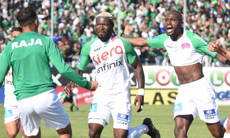 المدافع الكاميرني فابريس نجاه لاعب الرجاء البيضاوي المدافع الكاميرني فابريس نجاه لاعب الرجاء البيضاوي