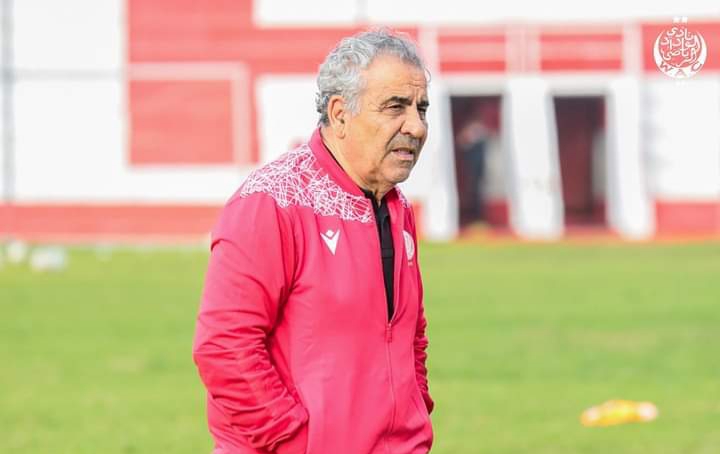 قرار مفاجىء من فوزي البنزرتي يثير الجدل بين جماهير الوداد الرياضي المغربي