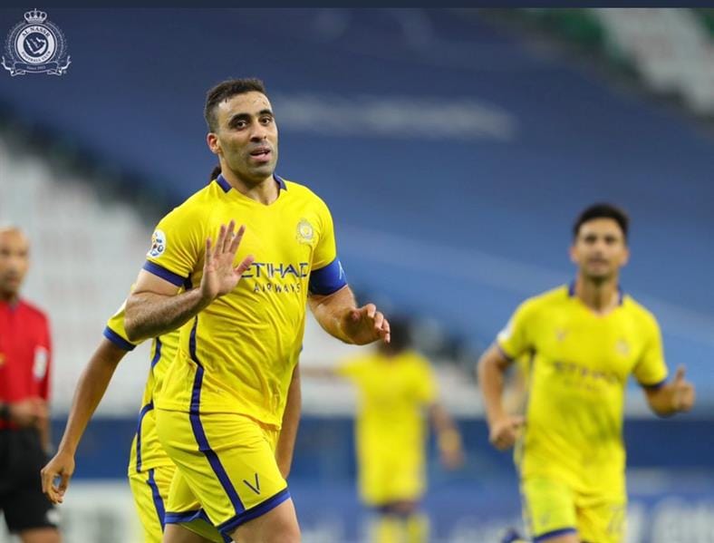 قرار صادم من المدرب الكرواتي ألين هورفات مدرب النصر للمغربي حمد الله