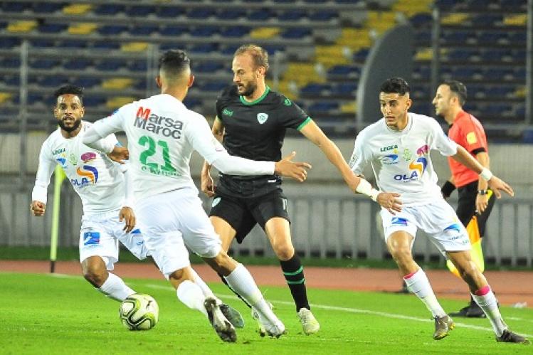 أحمد مروان بيساك حارس مرمى أولمبيك آسفي بعدما رفض التوقيع لها، الرجاء الرياضي تشكوا نجم الدوري المغربي للجامعة الملكية