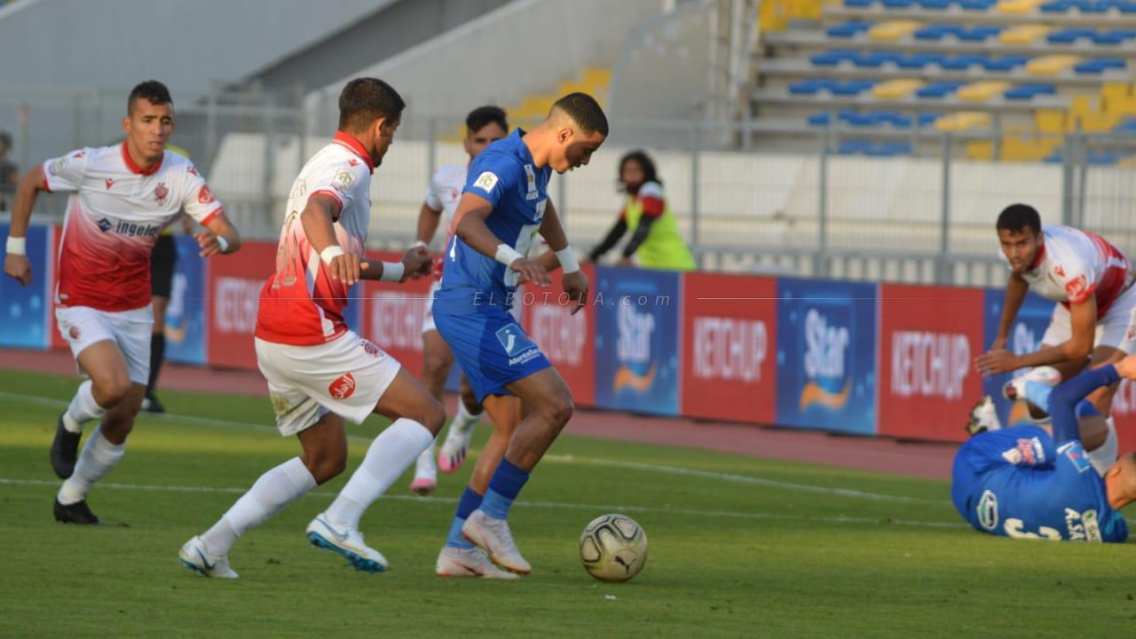 بات المدافع أمين أبوالفتح، مدافع الوداد الرياضي مهددا بالغياب عن ديربي الدار البيضاء أمام الرجاء الرياضي، بسبب جمعه لثلاث اندارات. نجم الوداد الرياضي مهدد بالغياب عن ديربي الدار البيضاء أمام الرجاء الرياضي