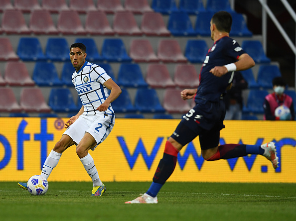 CROTONE, ITALY - MAY 01: Achraf Hakimi of FC Internazionale in action during the Serie A match between FC Crotone and FC Internazionale at Stadio Comunale Ezio Scida on May 01, 2021 in Crotone, Italy. Sporting stadiums around Italy remain under strict restrictions due to the Coronavirus Pandemic as Government social distancing laws prohibit fans inside venues resulting in games being played behind closed doors. (Photo by Claudio Villa - Inter/Inter via Getty Images)