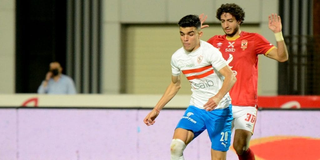 قرار مفاجىء من أشرف بنشرقي يقربه من التوقيع للفريق الأحمر