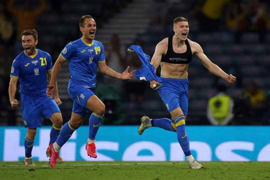 منتخب أوكرانيا يحقق فوزًا صعبًا على السويد ويضرب موعدا مع الإنجليز