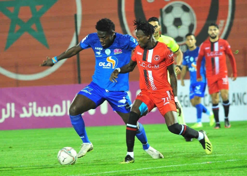 مهاجم الرجاء الرياضي بيين مالونغو يحسم في تعاقده مع الزمالك المصري