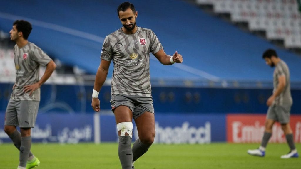 المهدي بنعطية يجاور المهاجم المغربي عبد الرزاق حمد الله