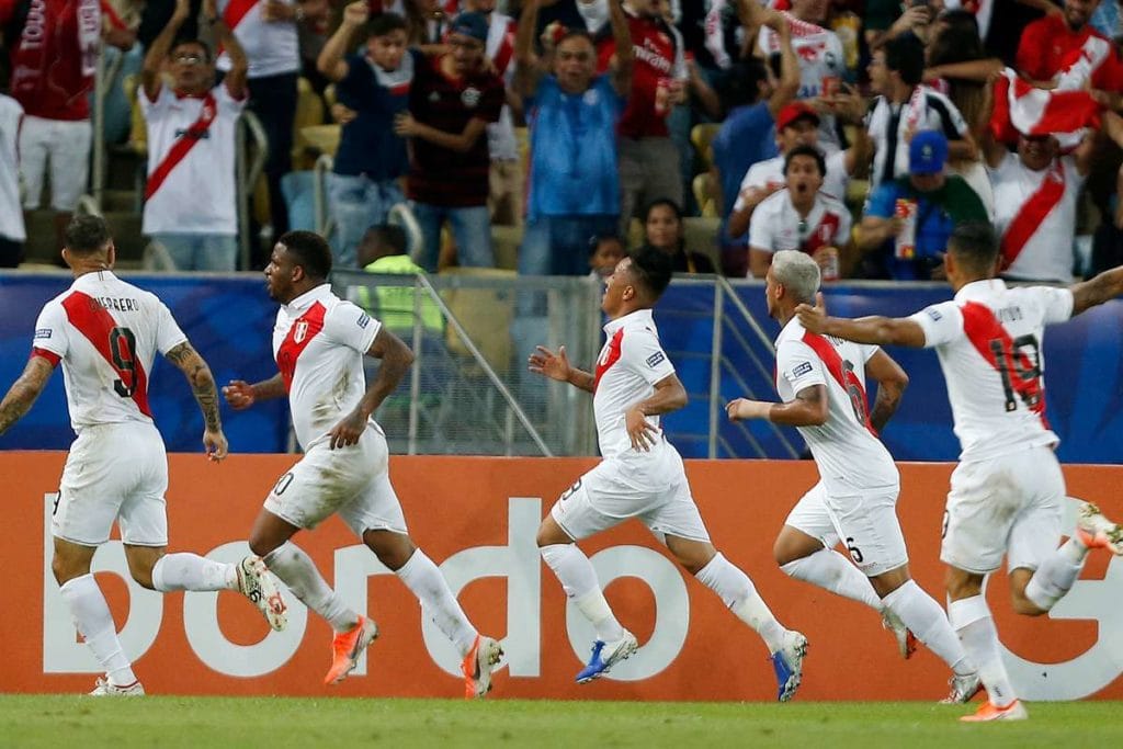 بيرو تحجز مكانها في ربع نهائي كوبا أمريكا بعد إطاحتها بفنزويلا