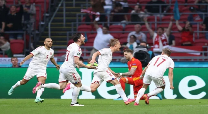 الدنمارك تسحق ويلز في طريقها إلى ربع النهائي