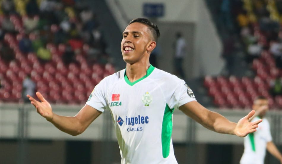 مهاجم من جنوب أفريقيا بديلا لمهاجم الرجاء الرياضي سفيان رحيمي