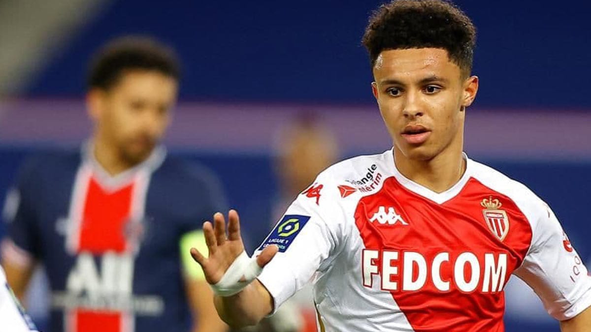 لاعبان مزدوجا الجنسية يطلبان اللعب مع المنتخب الوطني المغربي