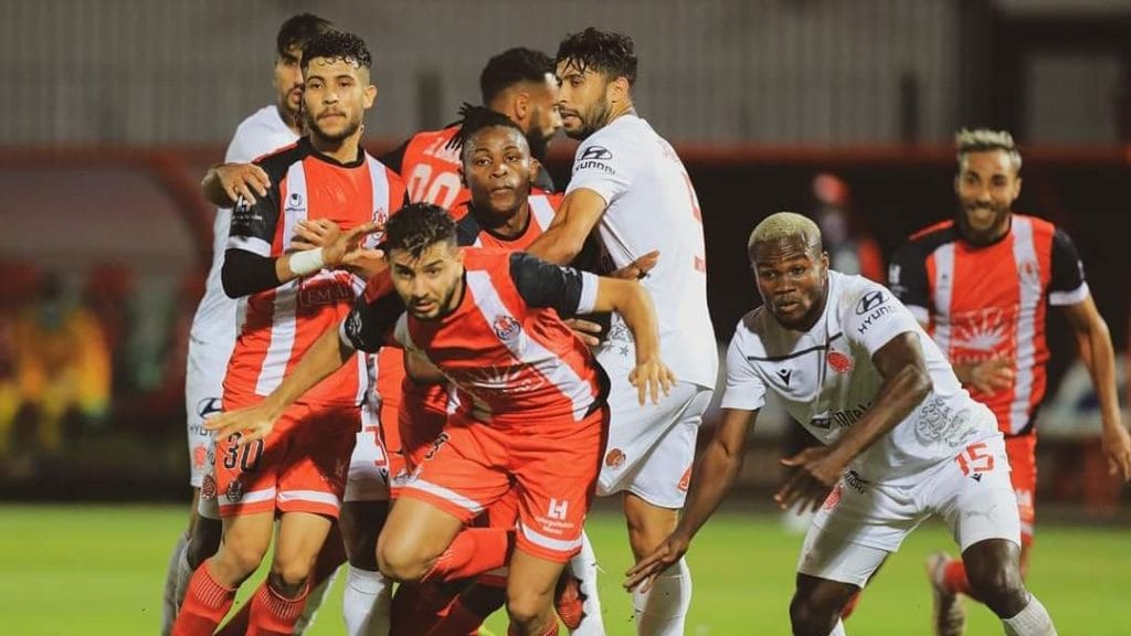 الفتح الرياضي يعرض نجم هجومه على الوداد الرياضي