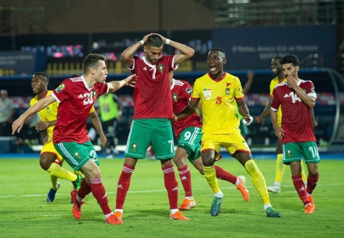 وحيد حليلوزيتش يفضح الدولي المغربي حكيم زياش
