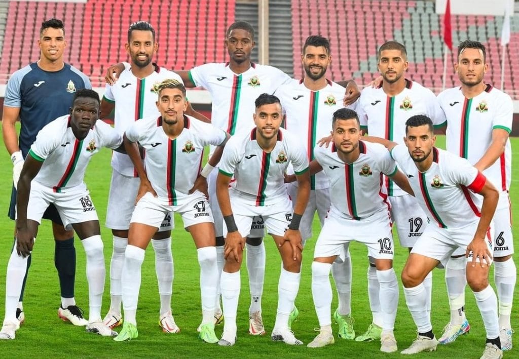 فريق الجيش الملكي يصطدم بخصم جزائري عنيد في الدور المقبل من كأس الكونفدرالية الإفريقية لكرة القدم.