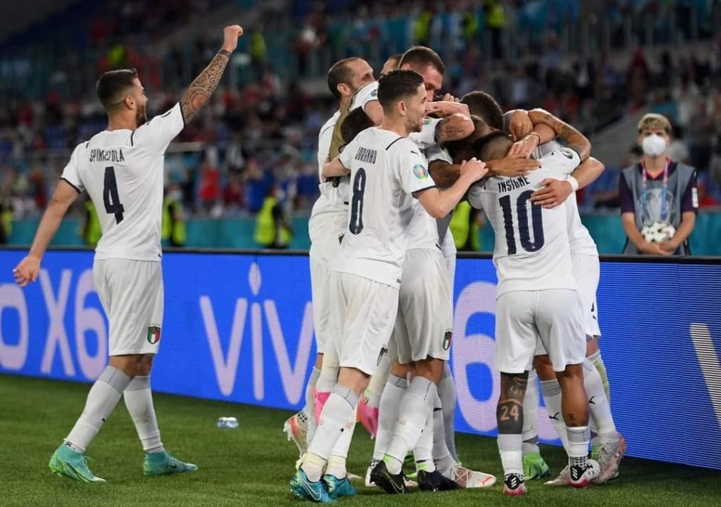 إيطاليا تتجاوز عمالقة العالم برقم قياسي أسطوري