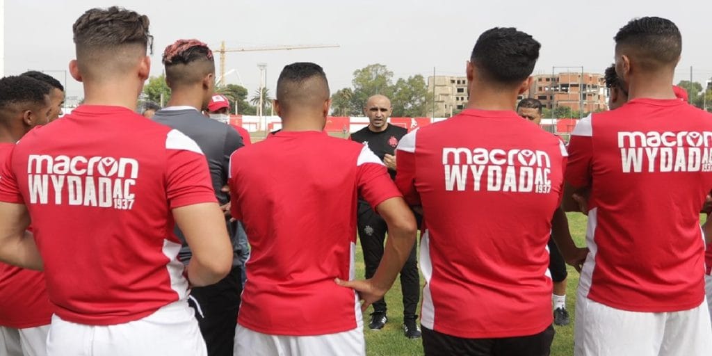 وليد الركراكي مدرب الوداد يحسم في دعوة الكونغولي غاي مبينزا والليبي مؤيد اللافي لمباراة واد زم