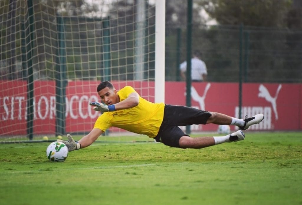 وحيد حليلوزيتش يتخلى عن حارس الرجاء الرياضي أنس الزنيتي والتلمساني يعوضه