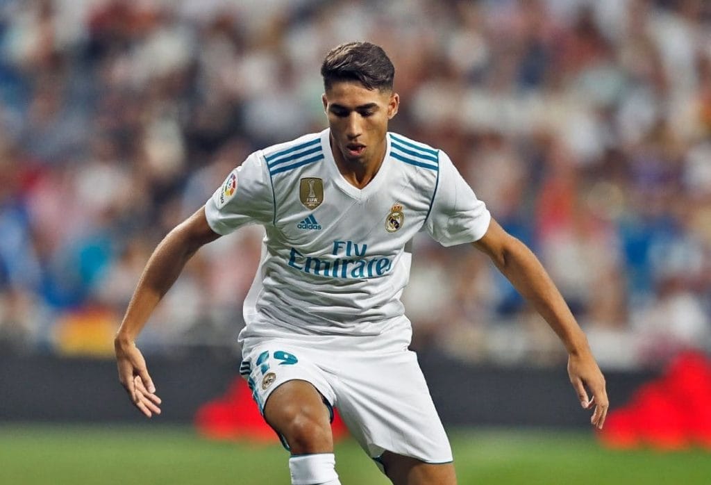 الدولي المغربي أشرف حكيمي في طريق العودة إلى بيته الأصلي ريال مدريد