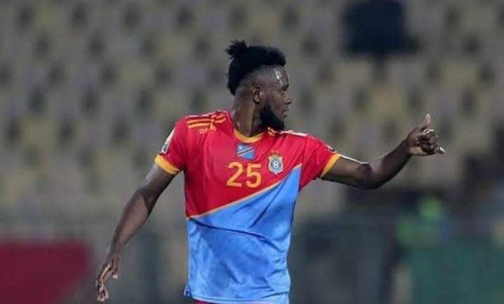 الرجاء الرياضي في ورطة بسبب كاديما الكونغولي ويضيع صفقة الكاميروني أوليغا