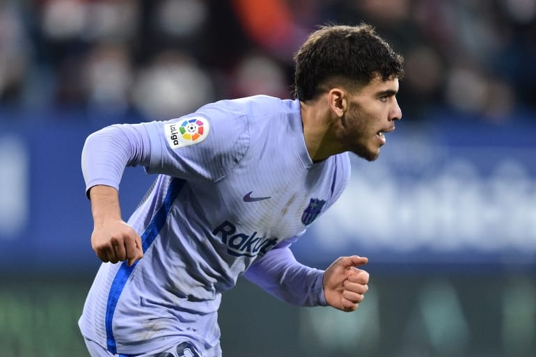 الفريق الثاني أسباب إنزال تشافي هيرنانديز مدرب برشلونة لاعبه المغربي عبد الصمد الزلزولي إلى الفريق الثاني