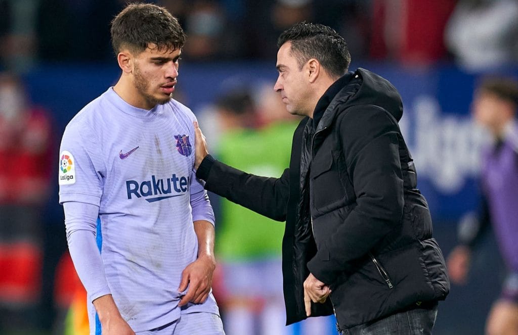 قرار مجحف من تشافي هيرنانديز مدرب برشلونة في حق اللاعب المغربي عبد الصمد الزلزولي