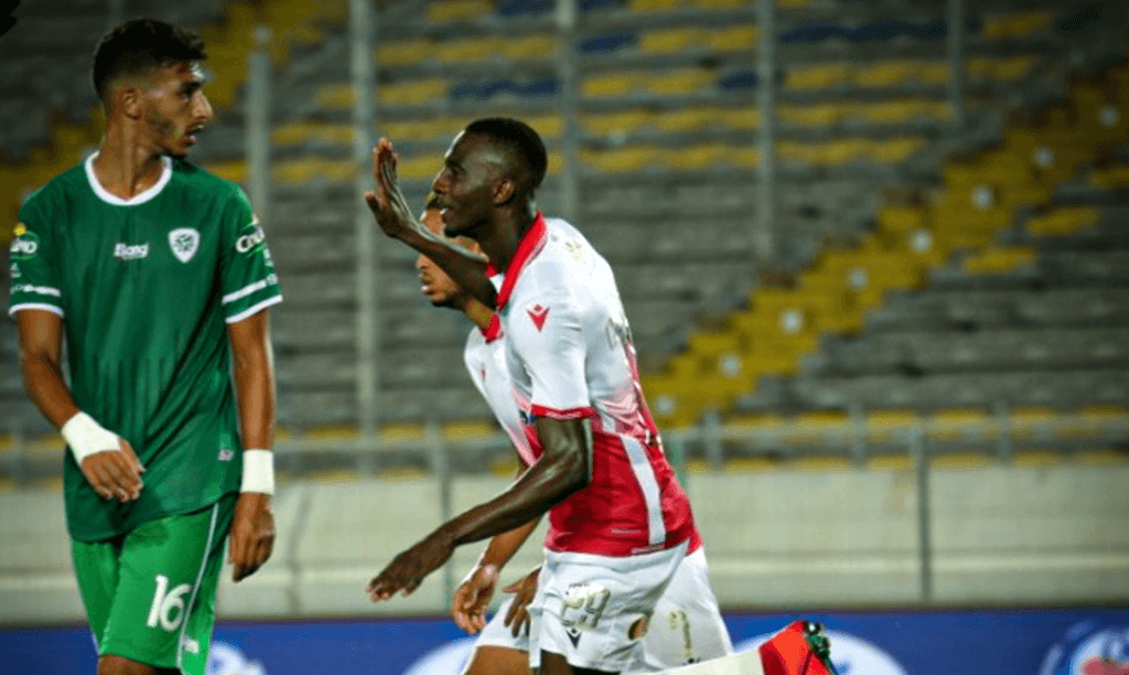 عقوبة الاتحاد الدولي”فيفا” تورط فريق الوداد الرياضي مع الايفواري الشيخ ابراهيم كومارا