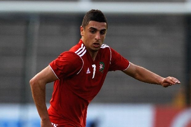 لاعب المنتخب المغربي بالرجاء الرياضي بعد فشله في الدوري الهولندي