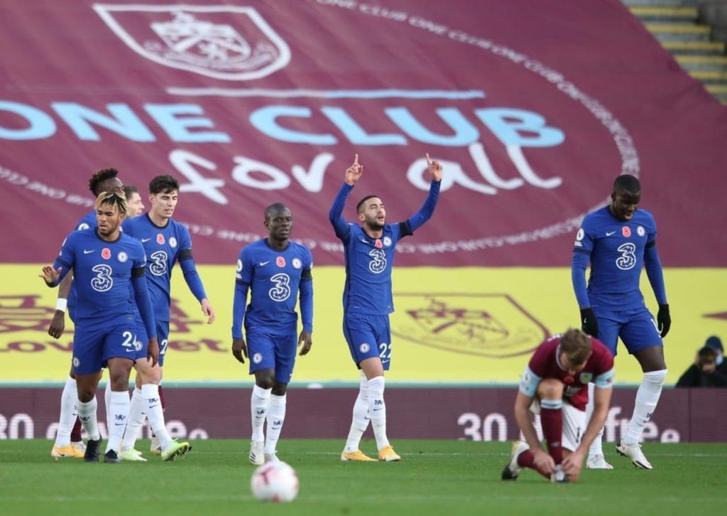 الدولي المغربي حكيم زياش يثير دهشة ماسون مونت متوسط ميدان تشيلسي