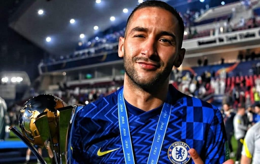 حكيم زياش وسبب عدم الاحتفال بالراية المغربية بعد التتويج بلقب كأس العالم للأندية مع تشيلسي