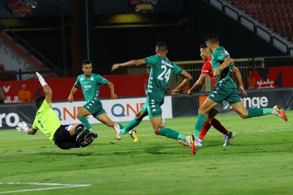 يوسف شيبو يهاجم مسؤولي الخضر بعد إقصاء الرجاء من دوري أبطال أفريقيا على يد الأهلي المصري