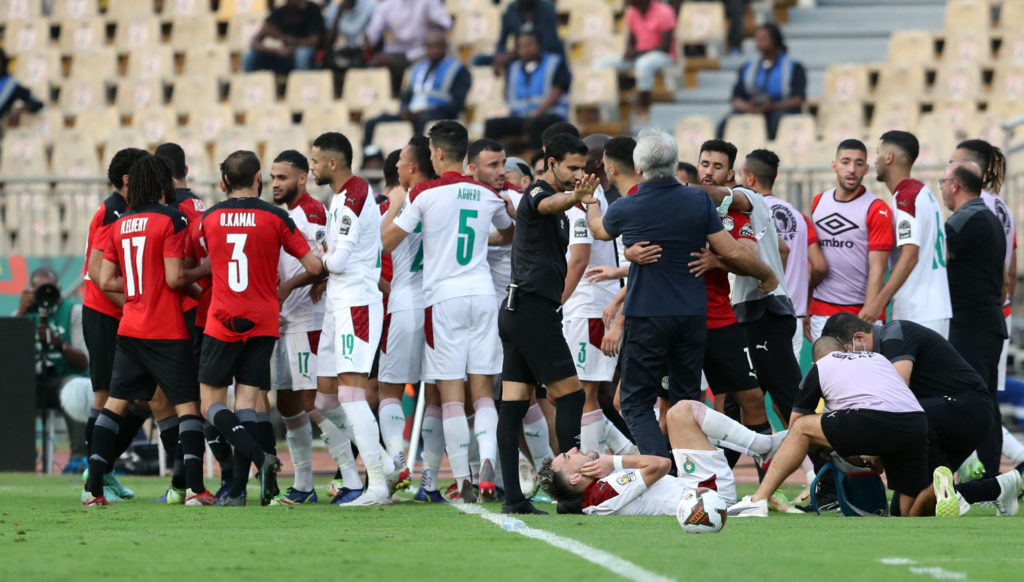 ميلان الإيطالي يرغب في التعاقد مع مدافع المنتخب الوطني المغربي.