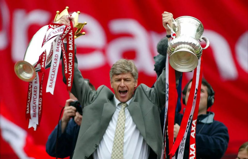 فوزي لقجع رئيس الجامعة الملكية المغربية يتواصل مع الفرنسي آسين فينغر