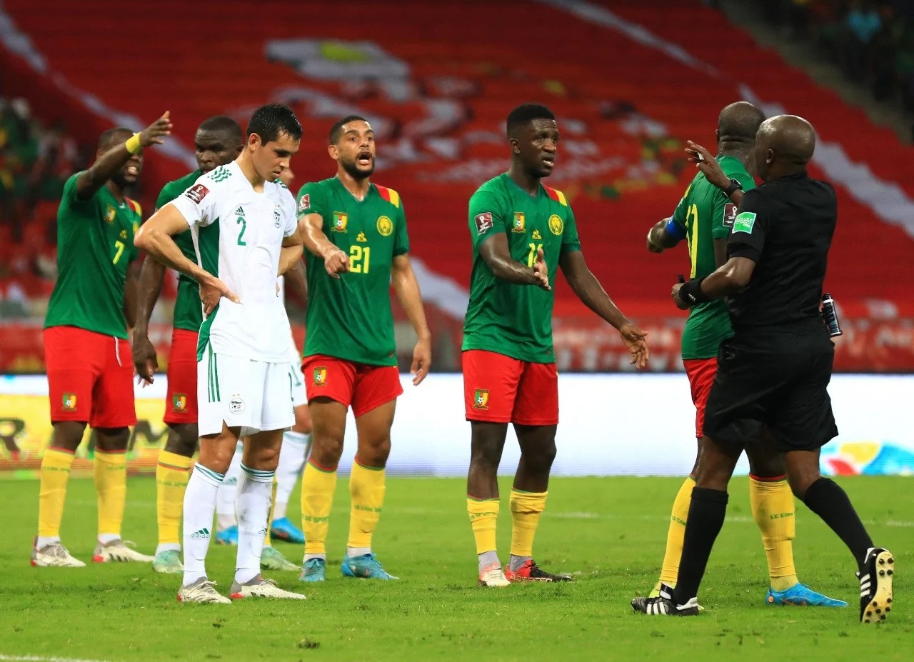 الحسم في إعادة مباراة الجزائر والكاميرون وتدخل الفيفا