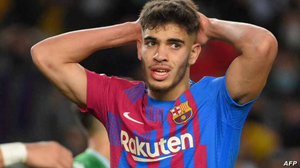 لاعب برشلونة الإسباني عبد الصمد الزلزولي يضع مدرب المنتخب المغربي وحيد خاليلوزيتش في موقف محرج