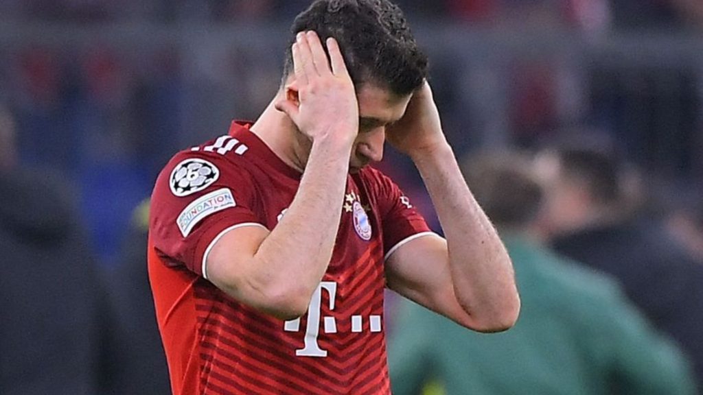 روبرت ليفاندوفسكي يرفض عرض التجديد من بايرن ميونخ الألماني