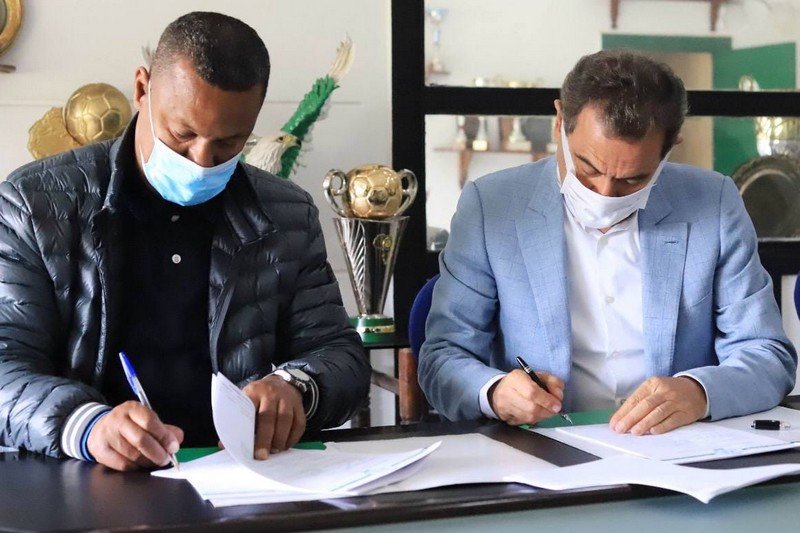 التونسي لسعد الشابي : “فالرجاء قالو ليا ماعدناش فرقة ولعابة ديال “الشامبيونس ليغ” عندنا غير ديال “الكاف”