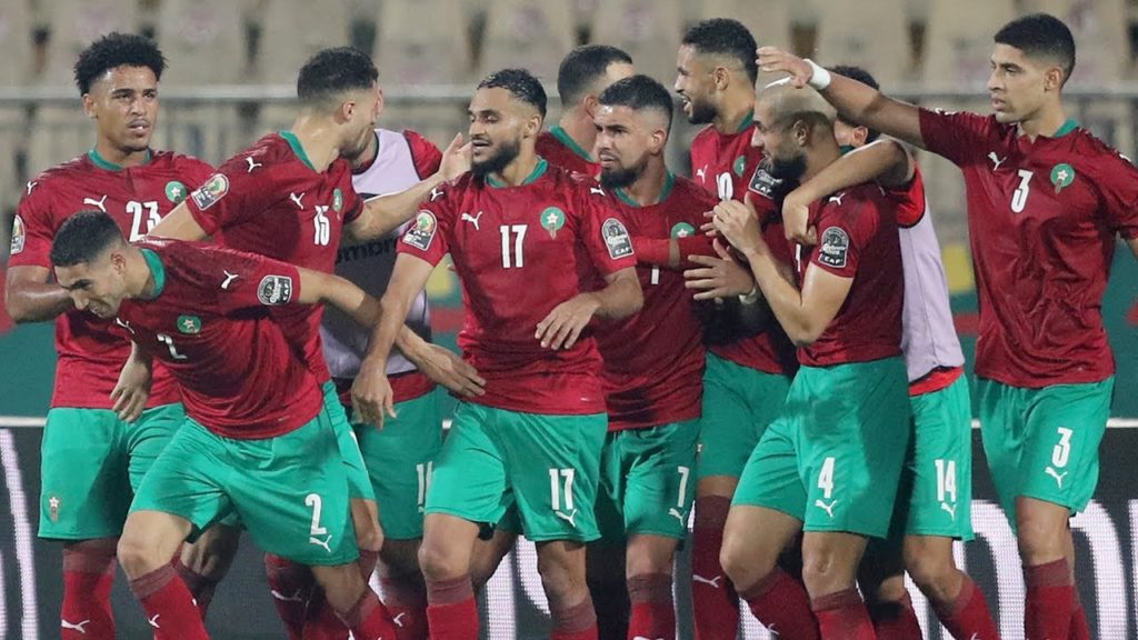 مفاجآت في تشكيل وحيد حليلوزيتش وحكيم زياش يتوجه رفقة زكرياء لبيض في طائرة خاصة