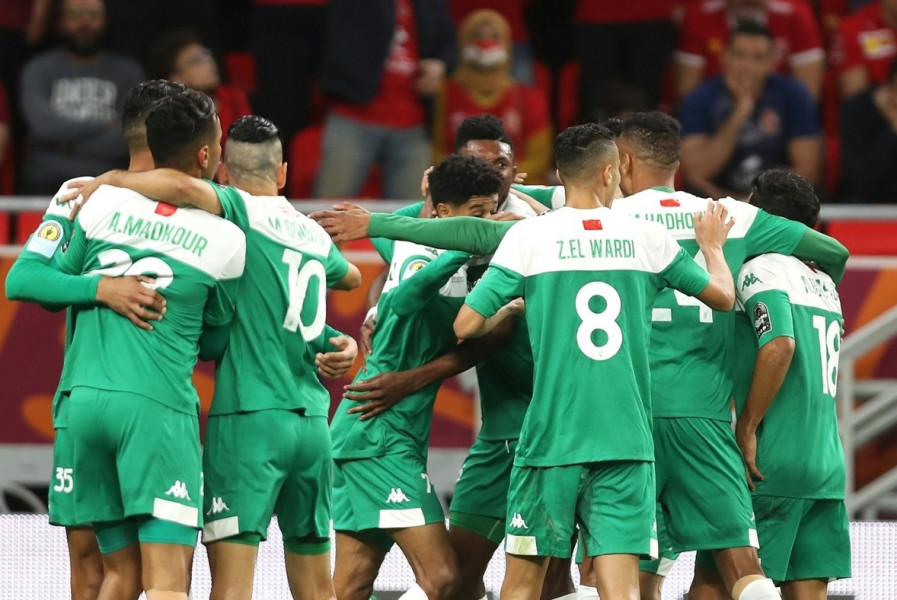 يوسف بنمحمود:”أمير سعودي قد يتولي رئاسة الرجاء الرياضي المغربي”.