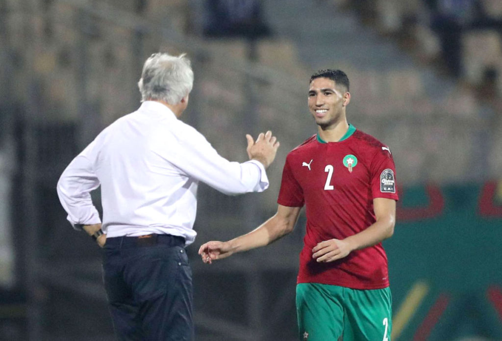 وحيد حليلوزيتش يصدر قراره بخصوص حضور أشرف حكيمي مع المنتخب الوطني المغربي