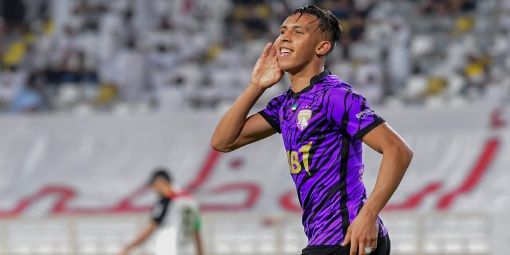 انتقال الدولي المغربي في صفوف العين الإماراتي سفيان رحيمي يفشل