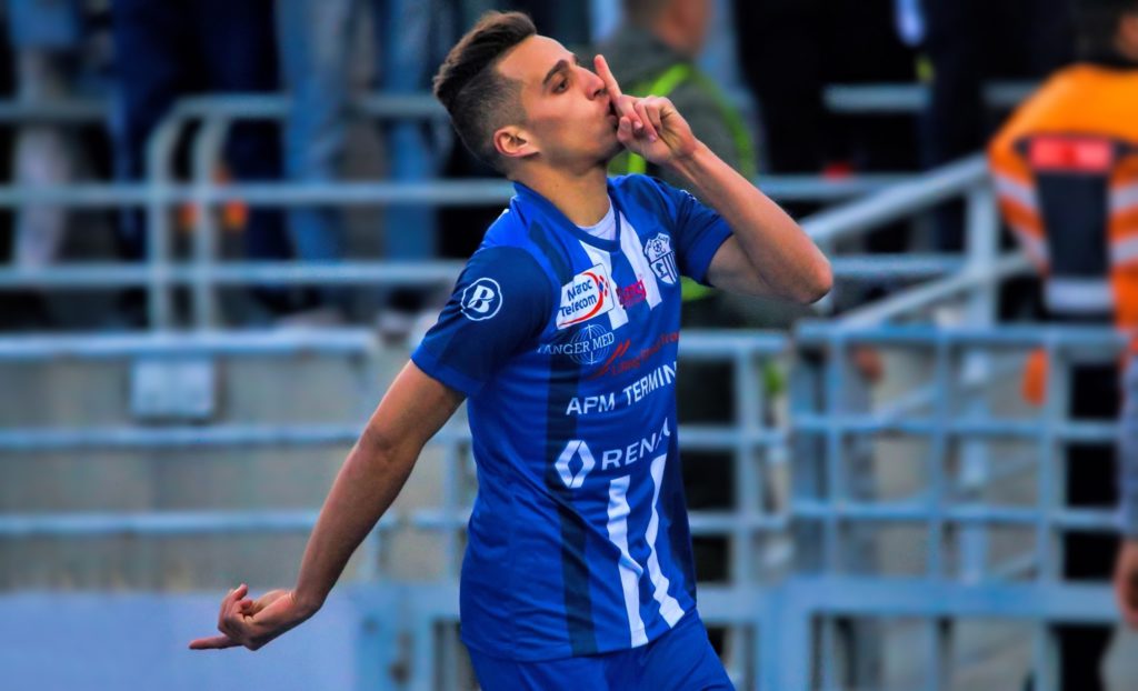 أحمد حمودان نجم اتحاد طنجة وقائده يحسم في خروجه من الفريق الأزرق بعد اهتمام الرجاء الرياضي