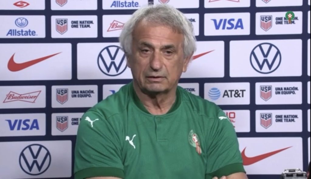 وحيد خليلوزيتش مدرب منتخب المغرب وقرار مع اللاعبين بالمعسكر الذي يخوضه الأسود استعدادا لمواجهة جنوب إفريقيا